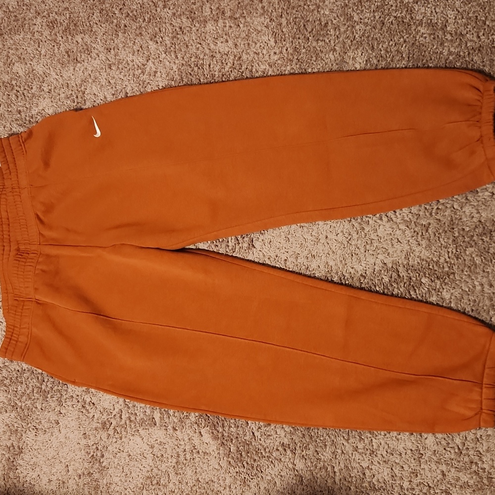 Womens nike XXL burnt orange sweatpants NWT